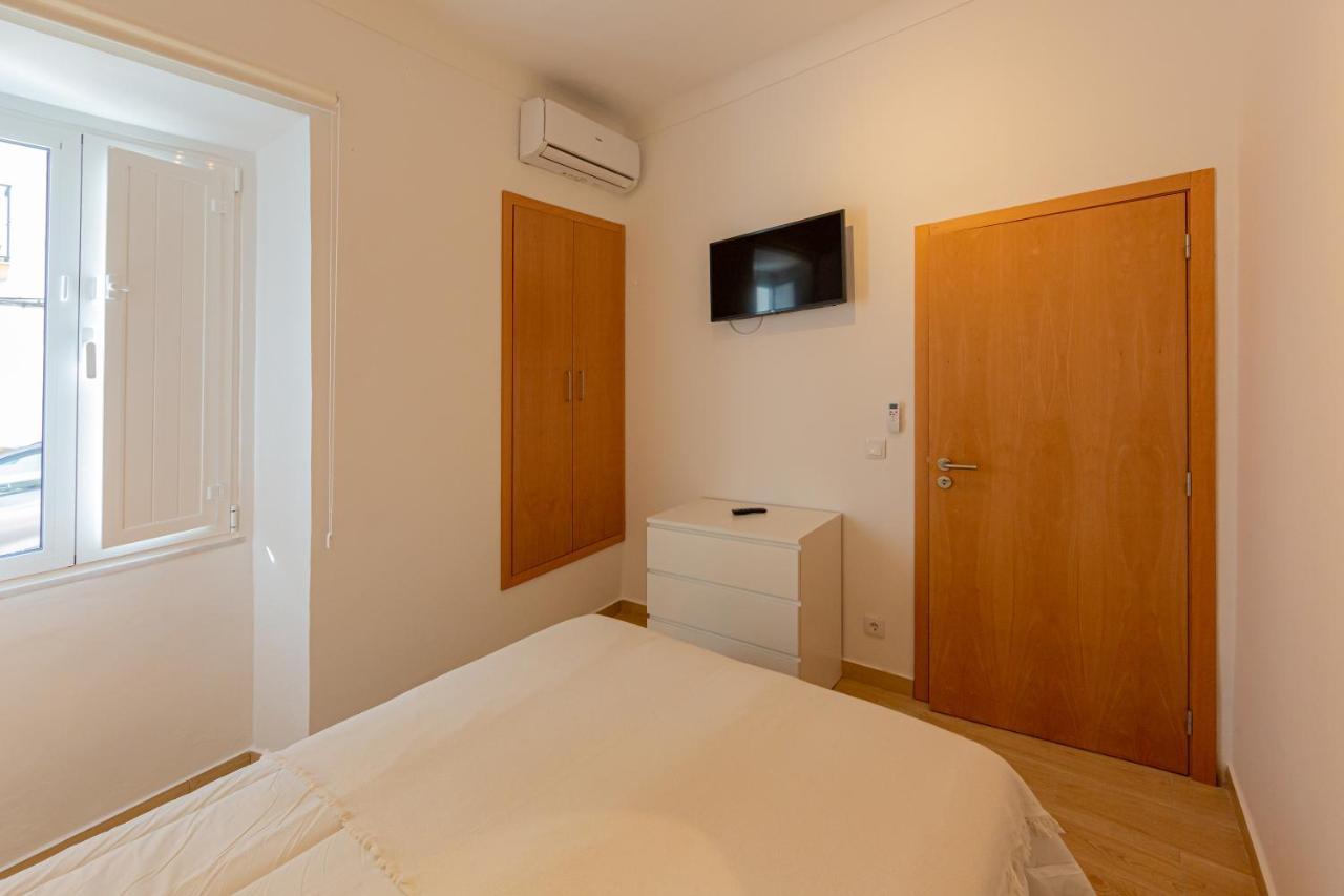 One-Bedroom Apartment,1487569990:JPEG
